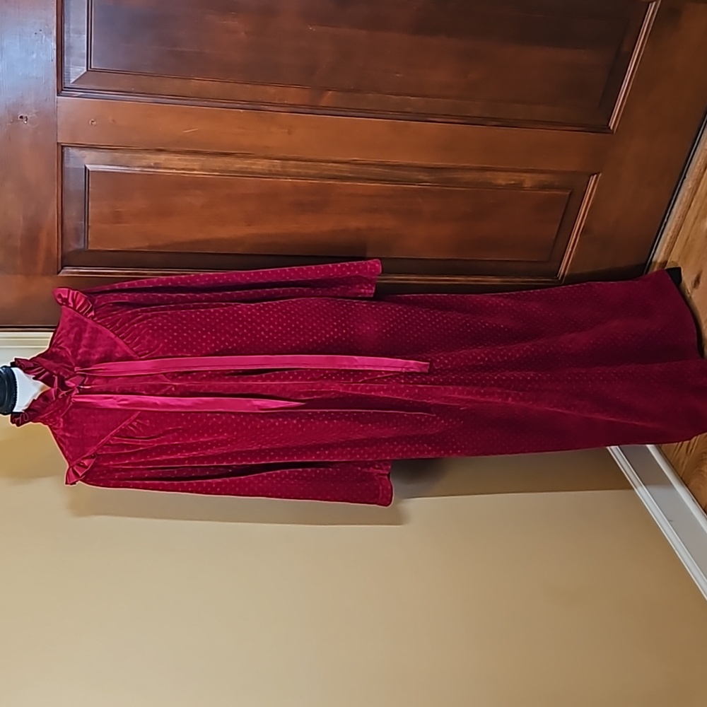 VINTAGE SAY LU ROBE NIGHTGOWN RED HIGH NECK RUFFEL HOUSECOAT